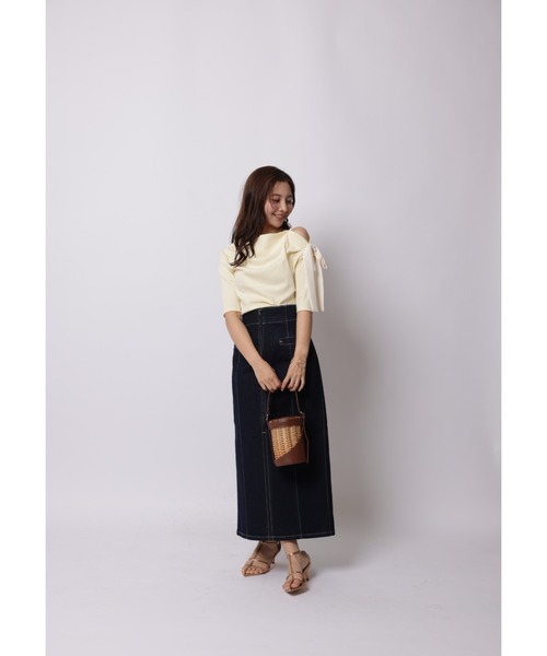 Apuweiser-riche（アプワイザーリッシェ）の「アシメリボンドレープカットソー（Tシャツ/カットソー・レディース・ネイビー/ブラック/ホワイト/ライトイエロー・2）」の21枚目の写真