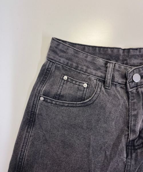 NANEA（ナネア）の「多ポケットギミック カーゴデニムパンツ ベルト付き（デニムパンツ・レディース・ブラック/ブルー・SMALL）」の20枚目の写真
