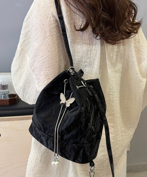 Ritzy(リッツィー)の「蝶々チャームメタリックバックパック(バックパック/リュック・レディース・ホワイト/ブラック/グレー/ミント・FREE)」の20枚目の写真