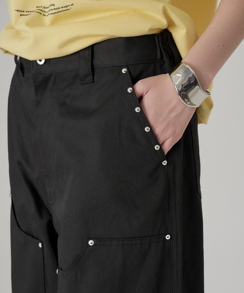 ONCILY(オンシェリー)の「STUDS DOUBLE KNEE TWILL PANTS / スタッズダブルニーツイルパンツ(その他パンツ・メンズ・ブラック/オフホワイト・SMALL/MEDIUM/LARGE)」の6枚目の写真
