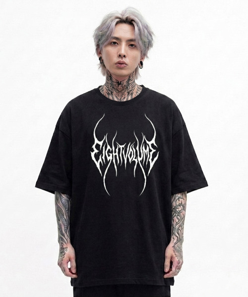 EIGHTVOLUME(エイトボリューム)の「EVゴシックロゴオーバーサイズ半袖Tシャツ(ブラック)(Tシャツ/カットソー・メンズ・その他・LARGE/MEDIUM)」の1枚目の写真