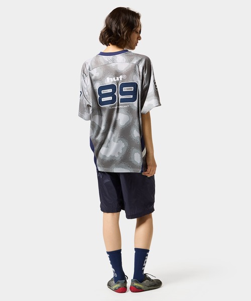 HUF(ハフ)の「CROSS CONDITIONS FOOTBALL CREW(Tシャツ/カットソー・メンズ・カモフラージュ/ブラック/ブラウン・XL/L/M/S)」の20枚目の写真