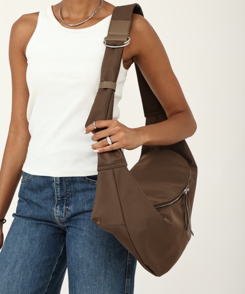 style code（スタイルコード）の「ZOZO限定【STYLE CODE/スタイルコード】ナイロン ワンショルダーラージバッグ 大容量サイズA4 ユニセックス（ショルダーバッグ・レディース・ブラック/ブラウン/カーキ・FREE）」の15枚目の写真