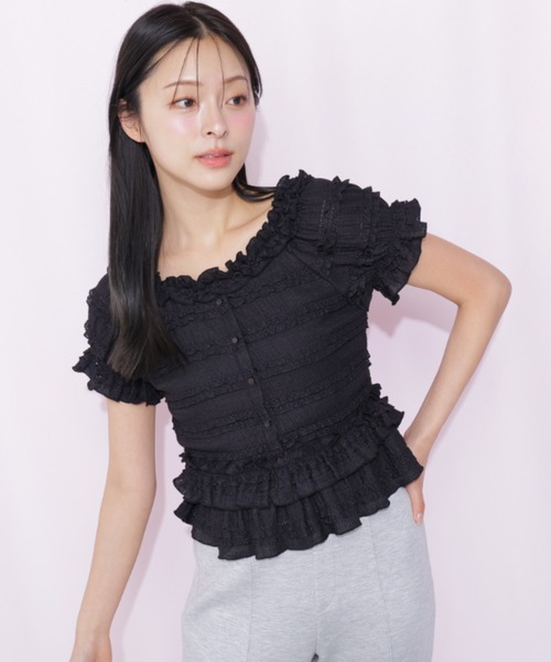JILL by JILL STUART（ジルバイジルスチュアート）の「フリルカットソートップス（Tシャツ/カットソー・レディース・ブラック/ピンク/ホワイト・FREE）」の2枚目の写真