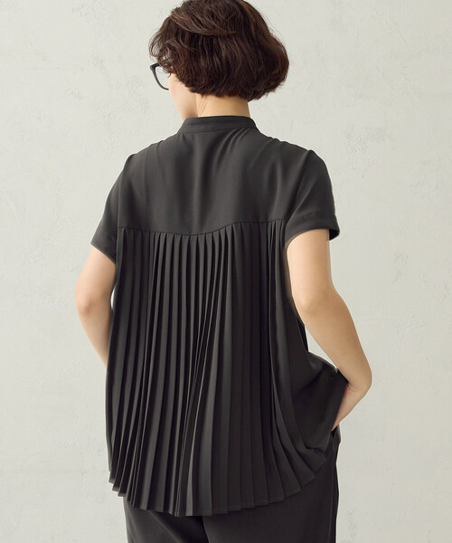 COMME CA ISM(コムサイズム)の「【セットアップ対応】シフォンジョーゼット バックプリーツブラウス(シャツ/ブラウス・レディース・キャメル/チャコール・MEDIUM/LARGE)」の19枚目の写真
