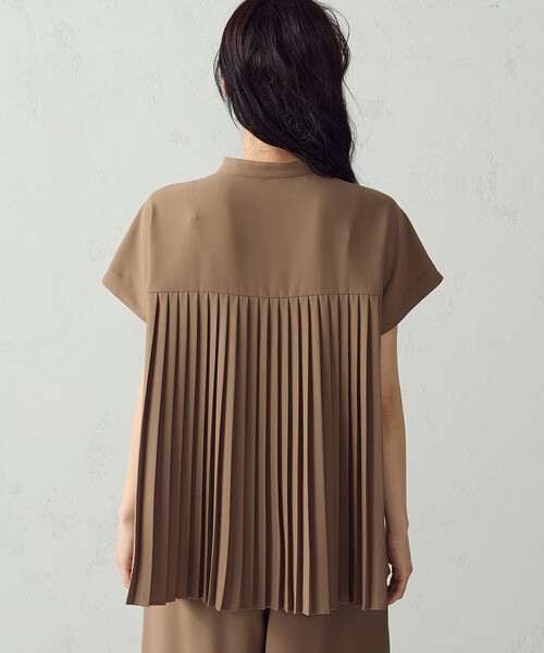 COMME CA ISM(コムサイズム)の「【セットアップ対応】シフォンジョーゼット バックプリーツブラウス(シャツ/ブラウス・レディース・キャメル/チャコール・MEDIUM/LARGE)」の9枚目の写真