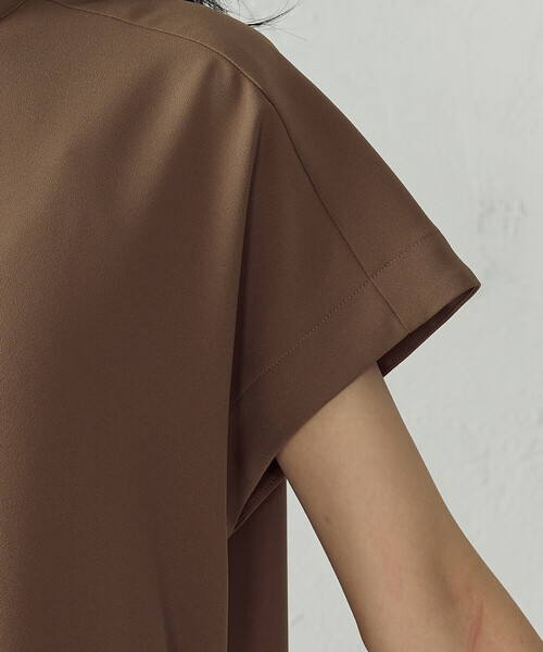 COMME CA ISM(コムサイズム)の「【セットアップ対応】シフォンジョーゼット バックプリーツブラウス(シャツ/ブラウス・レディース・キャメル/チャコール・MEDIUM/LARGE)」の7枚目の写真