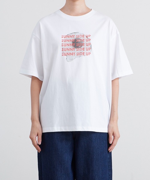 salle de bal(サルデバル)の「【 ALDAYS / オルデイズ 】 6.5oz Box Silhouette Tee " SUNNY SIDE UP " AL-SS030 DLI(Tシャツ/カットソー・レディース・グレイッシュベージュ/ホワイト・FREE)」の1枚目の写真