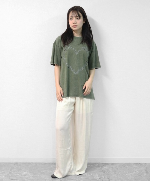 GARAGE MADE(ガレージメイド)の「レディースM~Lサイズ ユニセックス ピグメントプリントBIGTシャツ HEART(Tシャツ/カットソー・レディース・ピンク/ブルー/グリーン/グレー/アイボリー・S)」の18枚目の写真