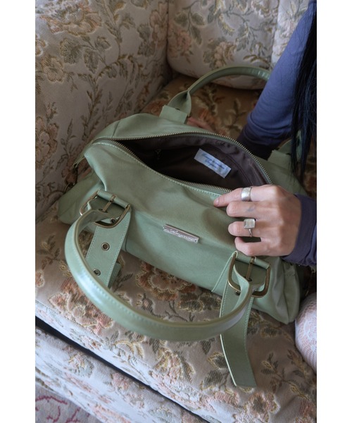 Smyeon(スミョン)の「Belt detail handbag/ベルトデザインハンドバッグ(ハンドバッグ・レディース・グリーン/ダークブラウン/ベージュ/ライトブルー・FREE)」の7枚目の写真