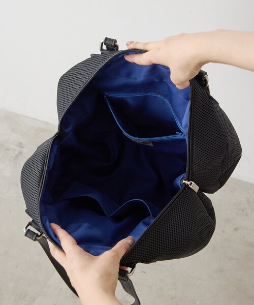 ear PAPILLONNER(イアパピヨネ)の「【TERESA CAMBI(テレサカンビ)】ear別注メッシュロングハンドルボストンバッグ(ボストンバッグ・レディース・ブラック/グレー/イエロー・FREE)」の7枚目の写真