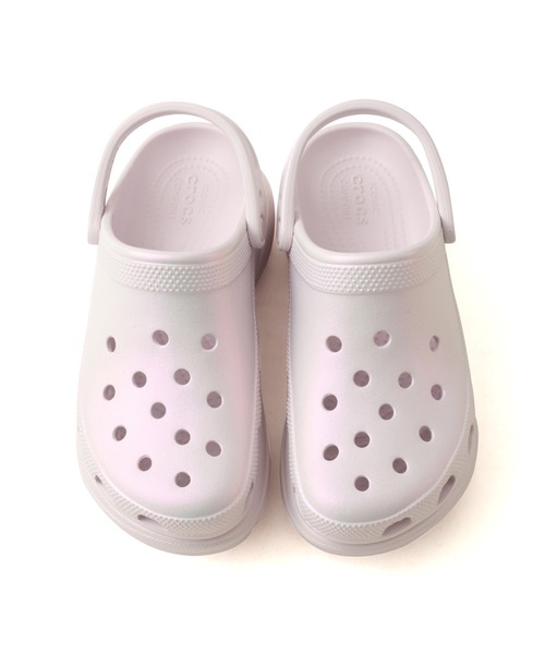 crocs(クロックス)の「crocs Bae Iridescent Clog / クロックス ベイ イリディセント クロッグ(サンダル・レディース・ライトパープル・25.0cm/24.0cm/23.0cm/22.0cm)」の2枚目の写真
