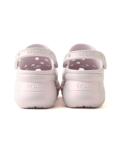 crocs(クロックス)の「crocs Bae Iridescent Clog / クロックス ベイ イリディセント クロッグ(サンダル・レディース・ライトパープル・25.0cm/24.0cm/23.0cm/22.0cm)」の3枚目の写真