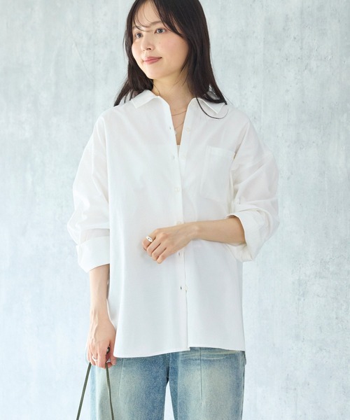 LAVEANGE（ラビアンジェ）の「【定番】オックスレギュラーカラーシャツ｜羽織り/冷房対策/着回し/大人カジュアル/きれいめ（シャツ/ブラウス・レディース・ブルー/オフホワイト・5L/4L/3L/LL/M）」の17枚目の写真