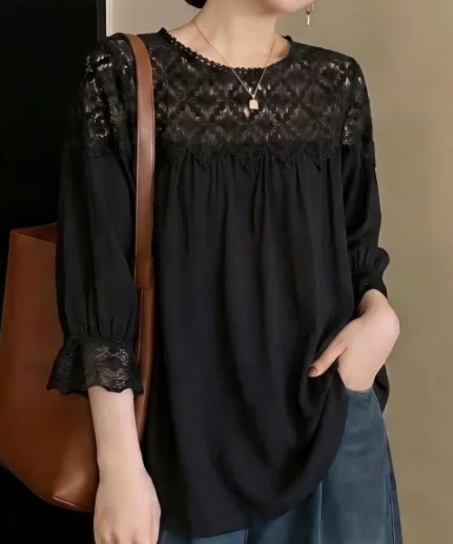 AMAJI(アマジ)の「レース切替 シアー 半袖シャツ(シャツ/ブラウス・レディース・ホワイト/ブラック・XX-LARGE/X-LARGE/LARGE)」の3枚目の写真