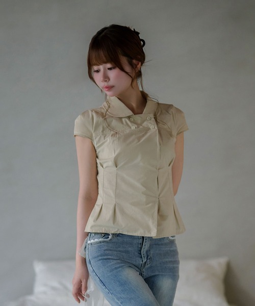 M DOLLY(エムドリー)の「French button betty tops / フレンチボタンベティトップス(シャツ/ブラウス・レディース・ホワイト/ベージュ・FREE)」の1枚目の写真