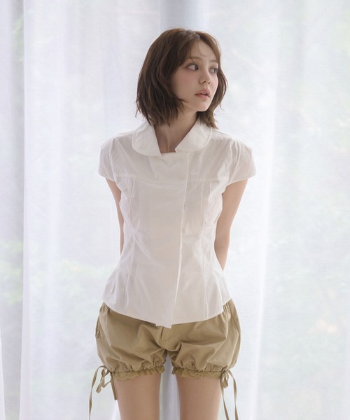 M DOLLY(エムドリー)の「French button betty tops / フレンチボタンベティトップス(シャツ/ブラウス・レディース・ホワイト/ベージュ・FREE)」の2枚目の写真