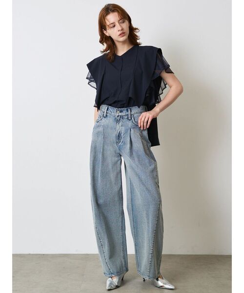 ELENDEEK（エレンディーク）の「パネルタックデニムワイドパンツ（デニムパンツ・レディース・ライトブルー/ブラック・02/01）」の12枚目の写真
