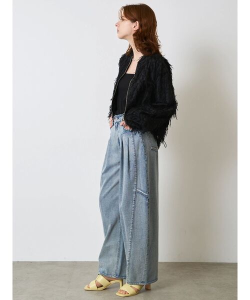 ELENDEEK（エレンディーク）の「パネルタックデニムワイドパンツ（デニムパンツ・レディース・ライトブルー/ブラック・02/01）」の16枚目の写真