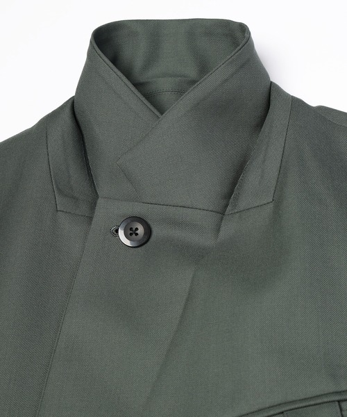 CULLNI(クルニ)の「Super 120s Wool Twill Suspender Tape Double Breasted Jacket(テーラードジャケット・メンズ・グレー/グリーン/ブラック・1)」の10枚目の写真