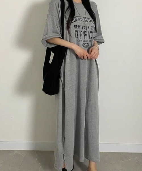 LETee(レティー)の「ヴィンテージ風ロゴでこなれ感アップ!ゆるっと着られるオーバーサイズTシャツワンピース(ワンピース・レディース・チャコールグレー/グレー・FREE)」の8枚目の写真