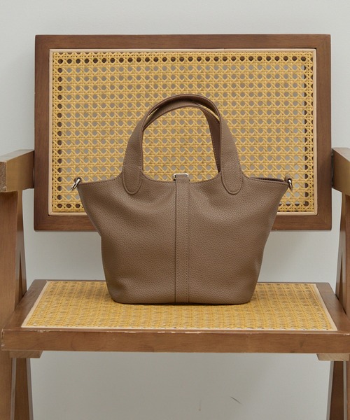 U.S. POLO ASSN.(ユーエスポロアッスン)の「【U.S. POLO ASSN.】≪別注≫キーリング付 2WAYバケットトートバッグ ショルダーバッグ(ショルダーバッグ・レディース・ブラウン/グレイッシュベージュ/ブラック・FREE)」の13枚目の写真