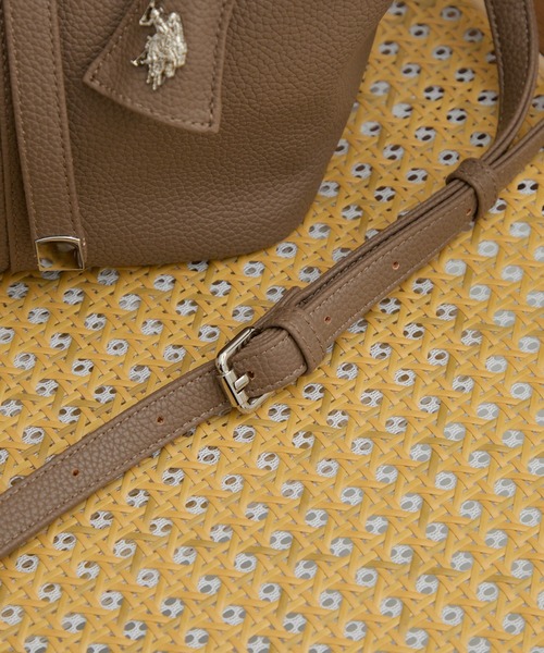 U.S. POLO ASSN.(ユーエスポロアッスン)の「【U.S. POLO ASSN.】≪別注≫キーリング付 2WAYバケットトートバッグ ショルダーバッグ(ショルダーバッグ・レディース・ブラウン/グレイッシュベージュ/ブラック・FREE)」の19枚目の写真