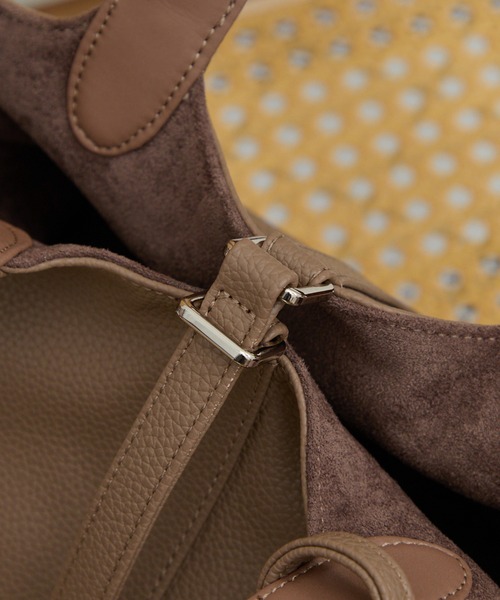 U.S. POLO ASSN.(ユーエスポロアッスン)の「【U.S. POLO ASSN.】≪別注≫キーリング付 2WAYバケットトートバッグ ショルダーバッグ(ショルダーバッグ・レディース・ブラウン/グレイッシュベージュ/ブラック・FREE)」の20枚目の写真
