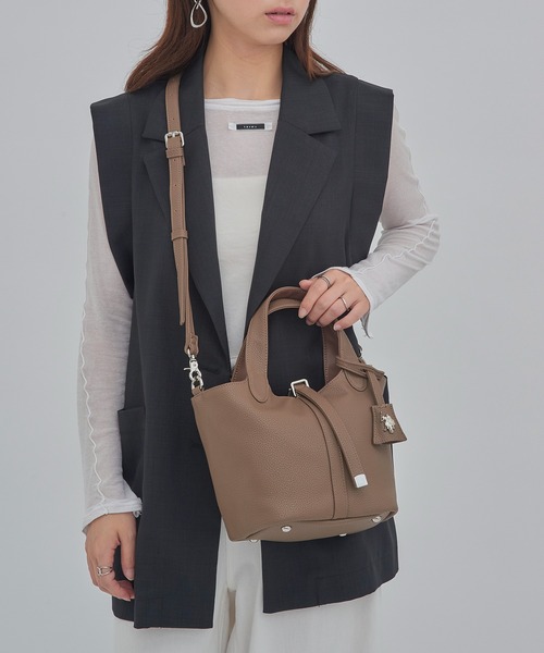U.S. POLO ASSN.(ユーエスポロアッスン)の「【U.S. POLO ASSN.】≪別注≫キーリング付 2WAYバケットトートバッグ ショルダーバッグ(ショルダーバッグ・レディース・ブラウン/グレイッシュベージュ/ブラック・FREE)」の9枚目の写真