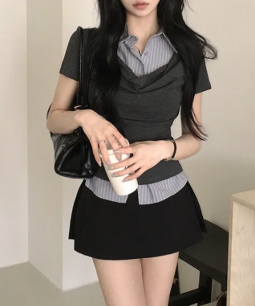 Emilie(エミリー)の「ドレープネック レイヤードシャツドッキング 半袖トップス(シャツ/ブラウス・レディース・ブラック/グレー/チャコールグレー・FREE)」の8枚目の写真