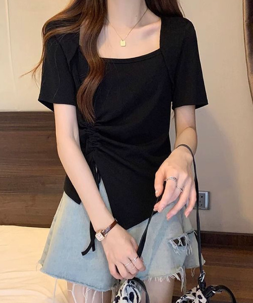 2ly2(トゥーリートゥー)の「サイドドローストリング アシンメトリー 半袖トップス(Tシャツ/カットソー・レディース・ブラック/グリーン/ピンク・FREE)」の4枚目の写真