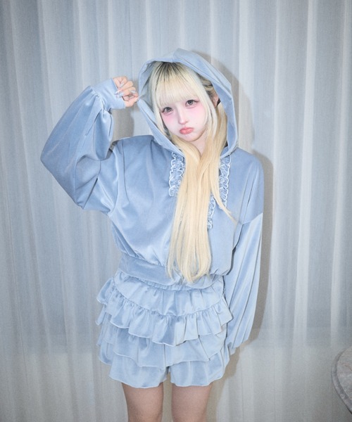 Lovilyn(ラヴィリン)の「フリルベロアジャージパーカー(パーカー・レディース・ブラウン/サックスブルー/ピンク・FREE)」の12枚目の写真