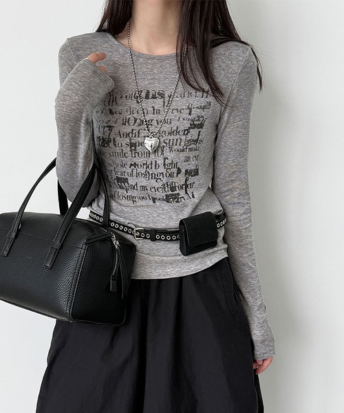 Girly Doll（ガーリードール）の「レタリングプリントロングTシャツ（シャツ/ブラウス・レディース・ホワイト/ライトグレー・FREE）」の2枚目の写真