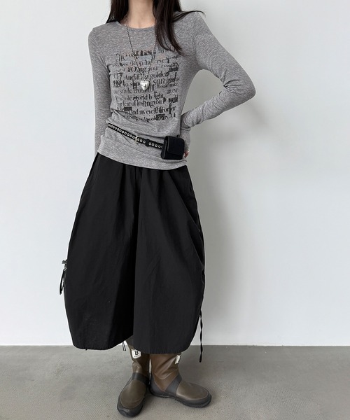Girly Doll（ガーリードール）の「レタリングプリントロングTシャツ（シャツ/ブラウス・レディース・ホワイト/ライトグレー・FREE）」の9枚目の写真