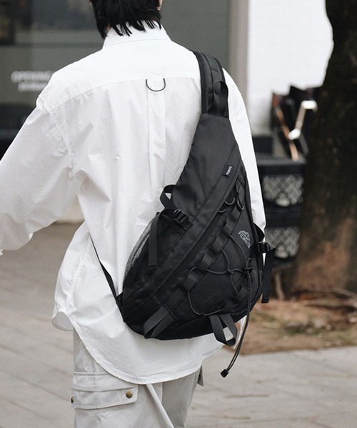 WESTSEA(ウエストシー)の「ナイロン ワンショルダーバッグ 軽量 A4収納 ボディバッグ(ボディバッグ/ウエストポーチ・メンズ・グレー/ブラック・FREE)」の3枚目の写真