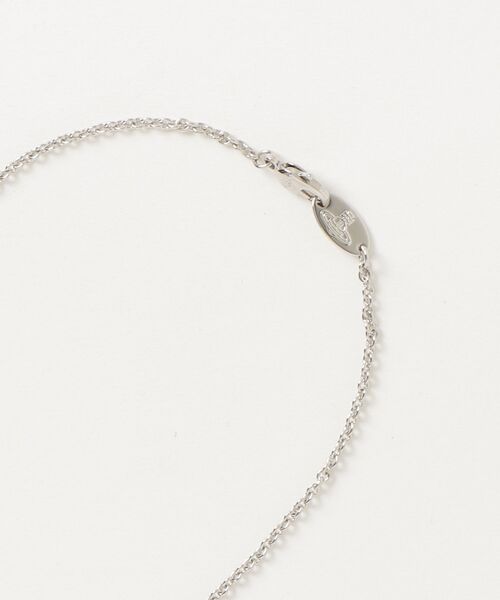 Vivienne Westwood MAN(ヴィヴィアンウエストウッドマン)の「MAN ALLIE PENDANT(ネックレス・メンズ・チャコールグレー・FREE)」の2枚目の写真