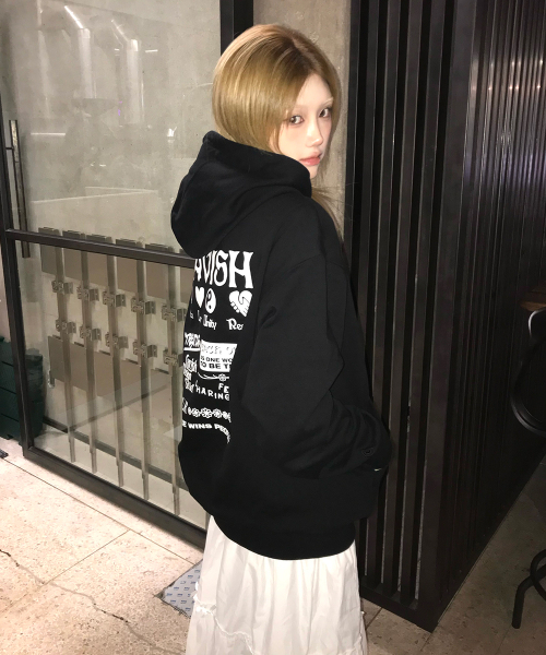 Cavish(カビシ)の「PLUR LOGO HOODIE BLACK(CV2BFUM402A)(パーカー・レディース・ブラック・SMALL/MEDIUM/LARGE)」の1枚目の写真