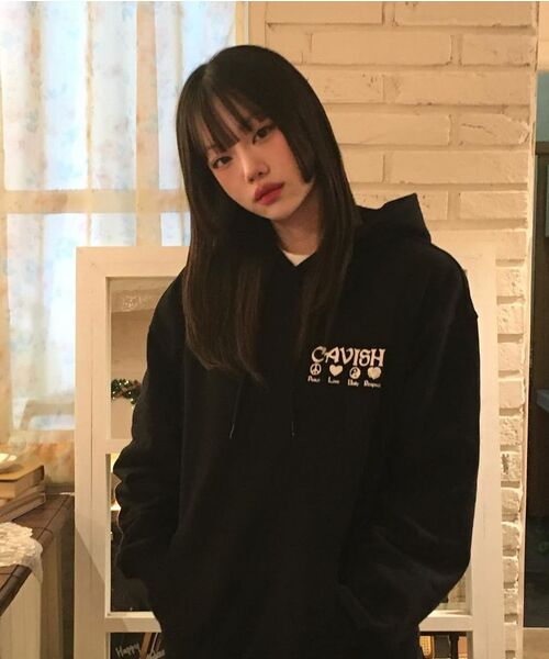 Cavish(カビシ)の「PLUR LOGO HOODIE BLACK(CV2BFUM402A)(パーカー・レディース・ブラック・SMALL/MEDIUM/LARGE)」の17枚目の写真