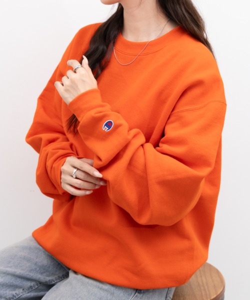 Champion(チャンピオン)の「【Champion Authentic sweatshirt】チャンピオン クルーネック スウェット プルオーバー サイズ展開多数 コットン 裏起毛 無地 9.0オンス(スウェット・レディース・オレンジ/ホワイト・L/M/XL/S)」の2枚目の写真