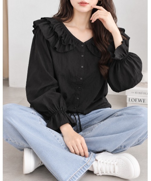 FAZVY(ファズビー)の「甘さを品よく纏う ラッフルカラーブラウス(シャツ/ブラウス・レディース・レッド/ベージュ/ブラック・S/L/M)」の17枚目の写真