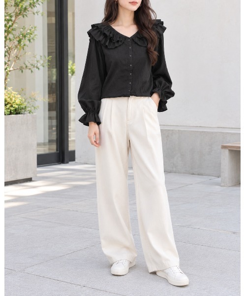 FAZVY(ファズビー)の「甘さを品よく纏う ラッフルカラーブラウス(シャツ/ブラウス・レディース・レッド/ベージュ/ブラック・S/L/M)」の19枚目の写真