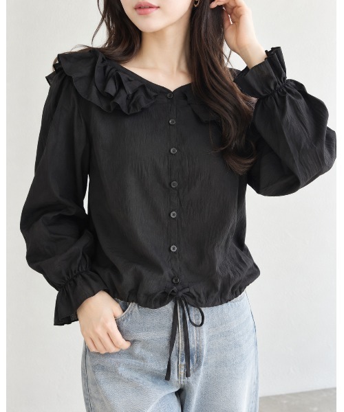 FAZVY(ファズビー)の「甘さを品よく纏う ラッフルカラーブラウス(シャツ/ブラウス・レディース・レッド/ベージュ/ブラック・S/L/M)」の22枚目の写真