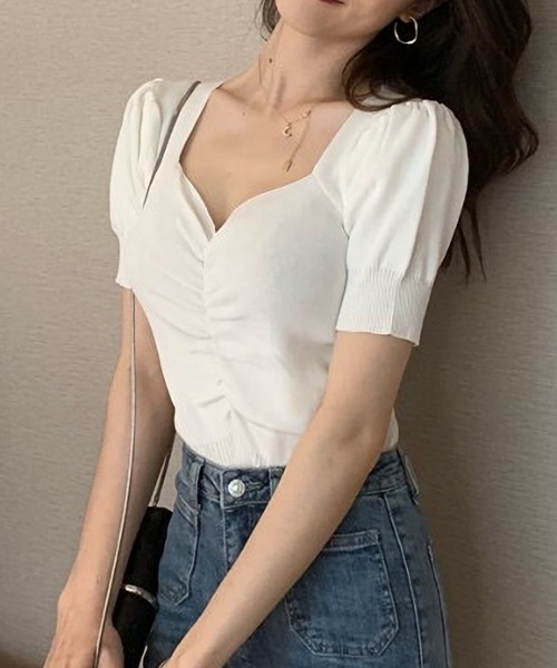 Beststore（ベストストア）の「ニットソー半袖 ショートｖネック ニットソー（ニット/セーター・レディース・ライトベージュ/グリーン/イエロー/ブラック/ホワイト/エンジ/パープル・FREE）」の2枚目の写真