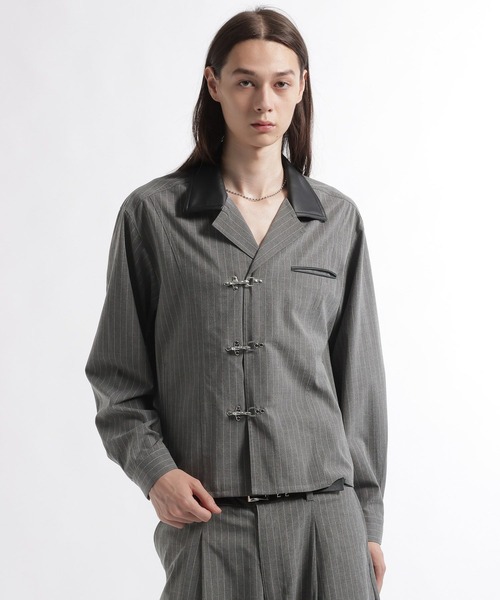 HARE（ハレ）の「【合成皮革】エリレザーファイヤーマンバックルカイキンシャツ(HARE)（シャツ/ブラウス・メンズ・グリーン/グレー系その他/ブラック・FREE）」の2枚目の写真