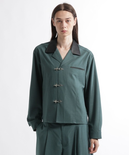 HARE（ハレ）の「【合成皮革】エリレザーファイヤーマンバックルカイキンシャツ(HARE)（シャツ/ブラウス・メンズ・グリーン/グレー系その他/ブラック・FREE）」の3枚目の写真
