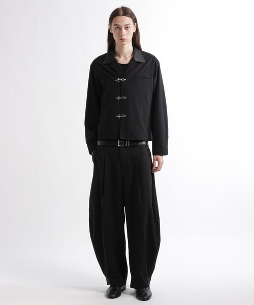 HARE（ハレ）の「【合成皮革】エリレザーファイヤーマンバックルカイキンシャツ(HARE)（シャツ/ブラウス・メンズ・グリーン/グレー系その他/ブラック・FREE）」の4枚目の写真