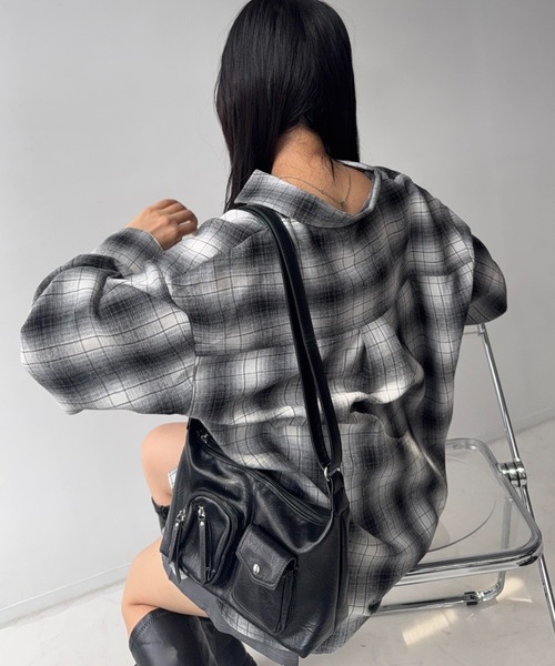 AS KNOW AS plus(アズノゥアズプラス)の「☆ビッグサイズ 3WAYアレンジチェックシャツ(シャツ/ブラウス・レディース・レッド系/ブラック系/ブラウン系/グレー系・FREE)」の11枚目の写真