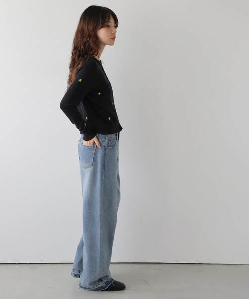 AMELY(エミリー)の「小花柄 刺繍 ニットカーディガン/羽織り/ベーシック(カーディガン/ボレロ・レディース・グレー/ブラック/アイボリー・フリー)」の10枚目の写真