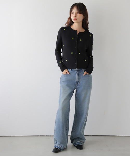AMELY(エミリー)の「小花柄 刺繍 ニットカーディガン/羽織り/ベーシック(カーディガン/ボレロ・レディース・グレー/ブラック/アイボリー・フリー)」の11枚目の写真