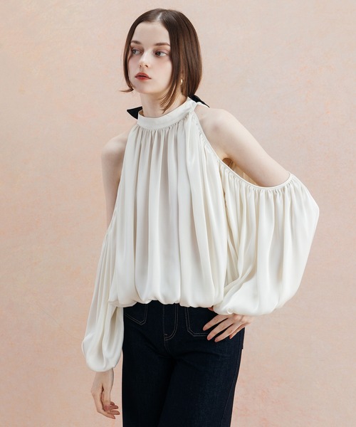 EIMY ISTOIRE(エイミーイストワール)の「DRAPE SATIN BLOUSE(シャツ/ブラウス・レディース・オフホワイト/ブラウン/ブラック・FREE)」の5枚目の写真